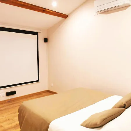 Cinema 4* بيربينيو