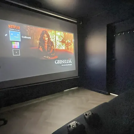 Cinema Ξενοδοχείο με διαμερίσματα Περπινιάν